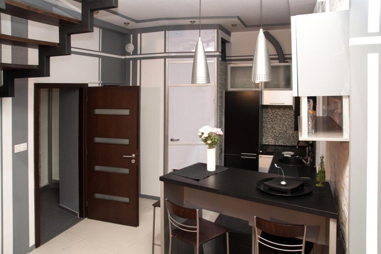 Apt In The Center Of The Town Near The Opera House Appartement Lviv Buitenkant foto