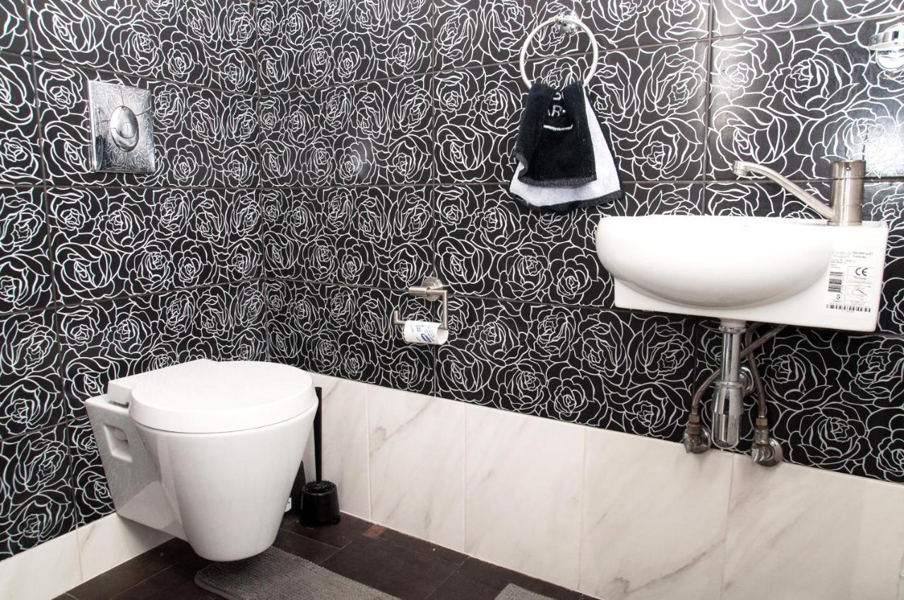 Apt In The Center Of The Town Near The Opera House Appartement Lviv Buitenkant foto